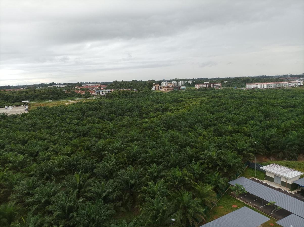 Ike Village Homestay Near With Uitm Kota Samarahan Luaran gambar